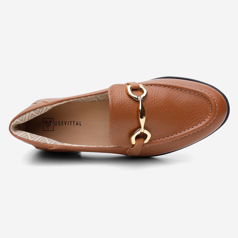 Mocassim Feminino Vittal Mara em Couro Legítimo Caramelo com Fivela Dourada
