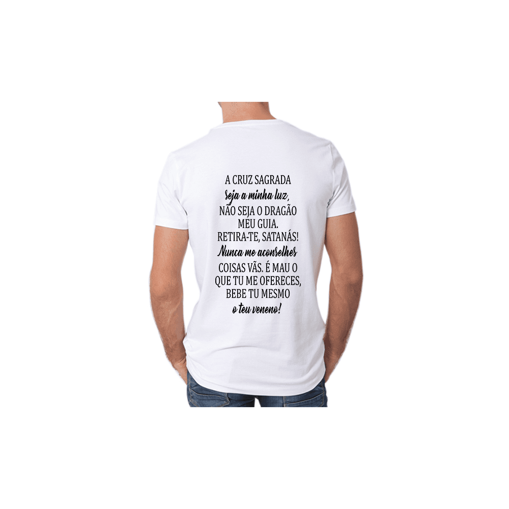 Oração São Bento A Cruz Sagrada - Camiseta Branca... - CAMISETAS DA FÉ