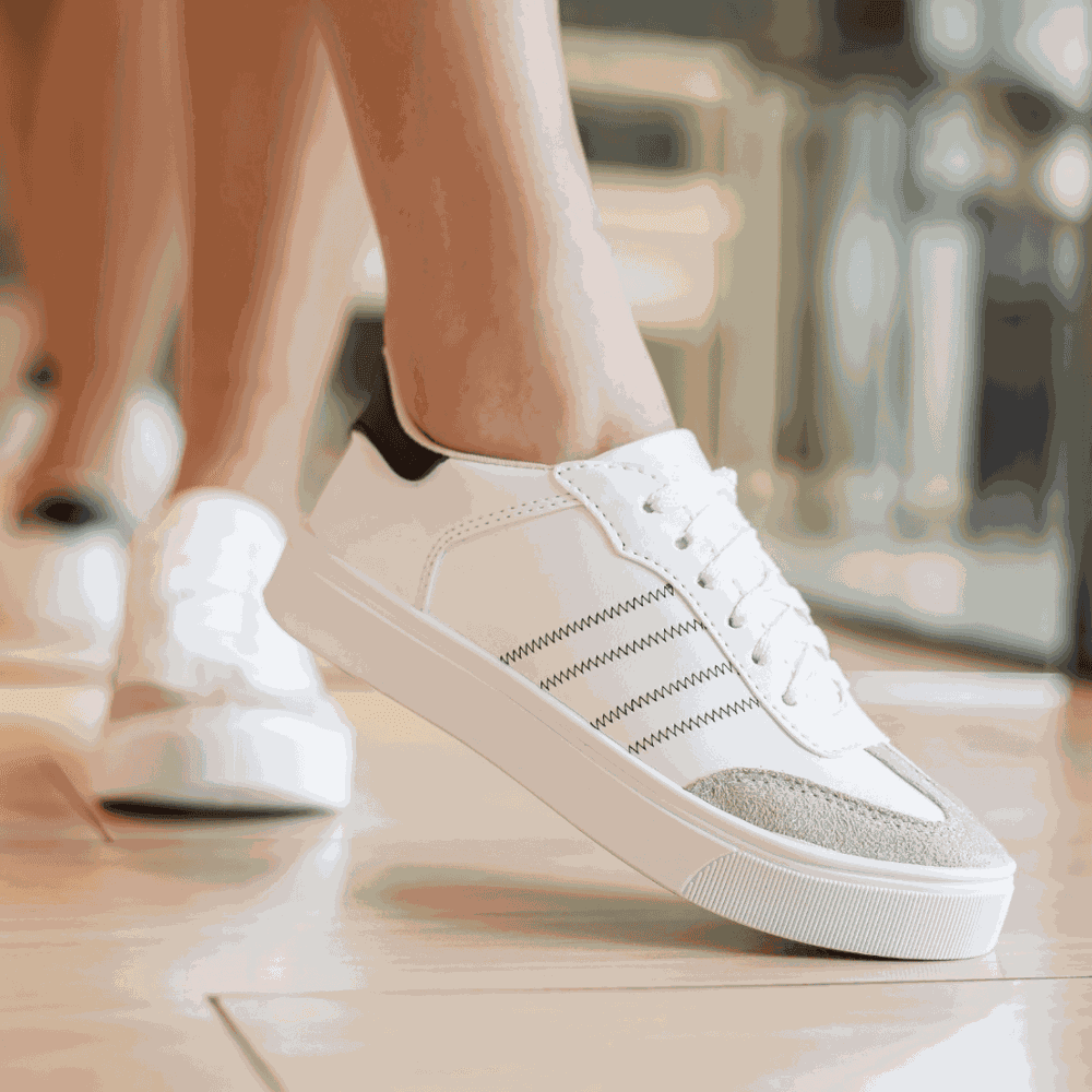 Tênis Casual Mili Branco Detalhe Preto - Loja Gabriela Ribeiro
