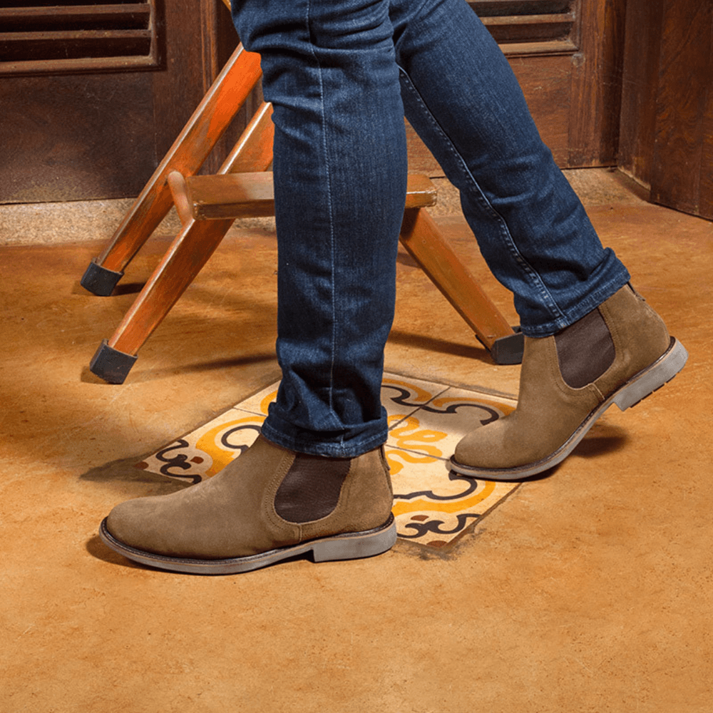 Bota Chelsea Walk Taupe