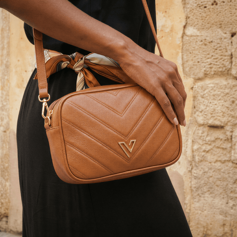 Bolsa Feminina Ana em Couro Legitimo Caramelo Vittal