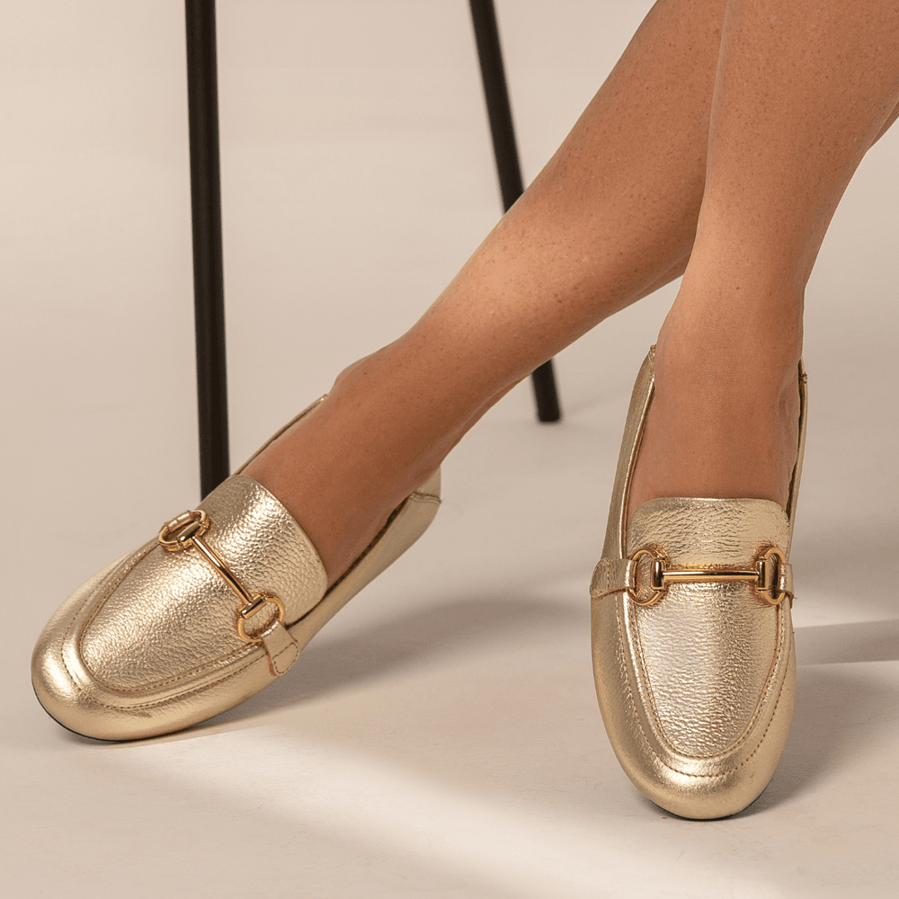 Mocassim Feminino Vittal Aurora em Couro Legítimo Ouro com Fivela Dourada