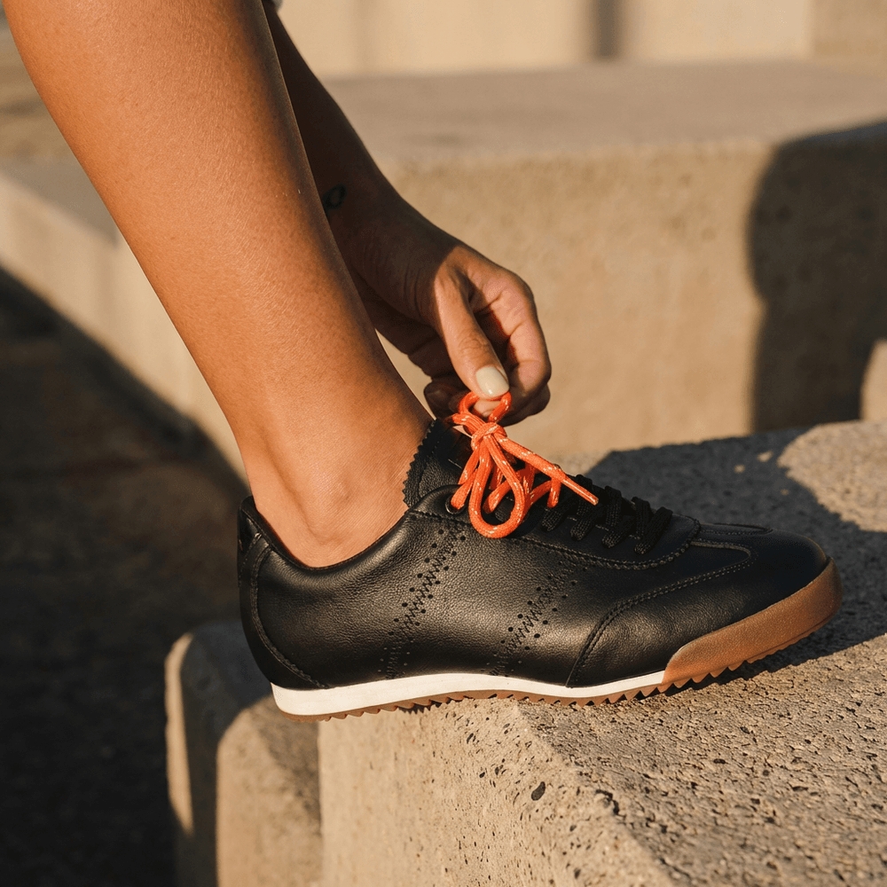 Tênis Feminino Vittal Viviane em Couro Legítimo Preto com 3 Cadarços