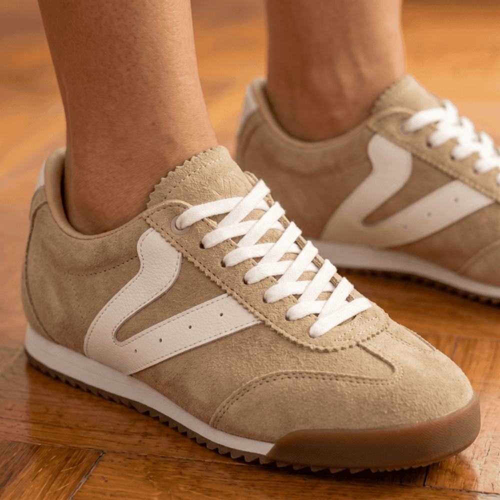 Tênis Feminino Couro Legítimo Naomi Areia Casual Vittal Clássico Retrô