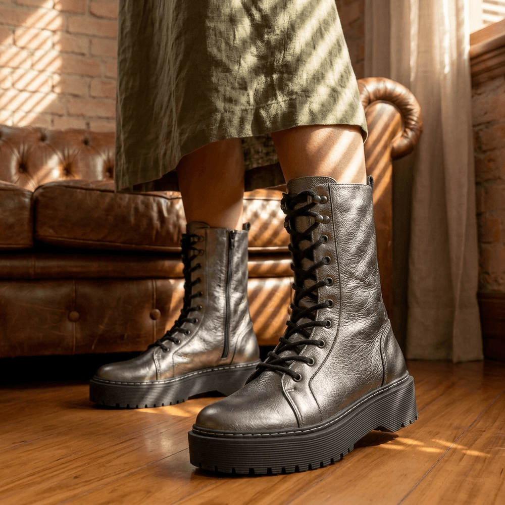 Coturno Feminino Vittal Aurora em Couro Legitimo Cano Alto Ônix