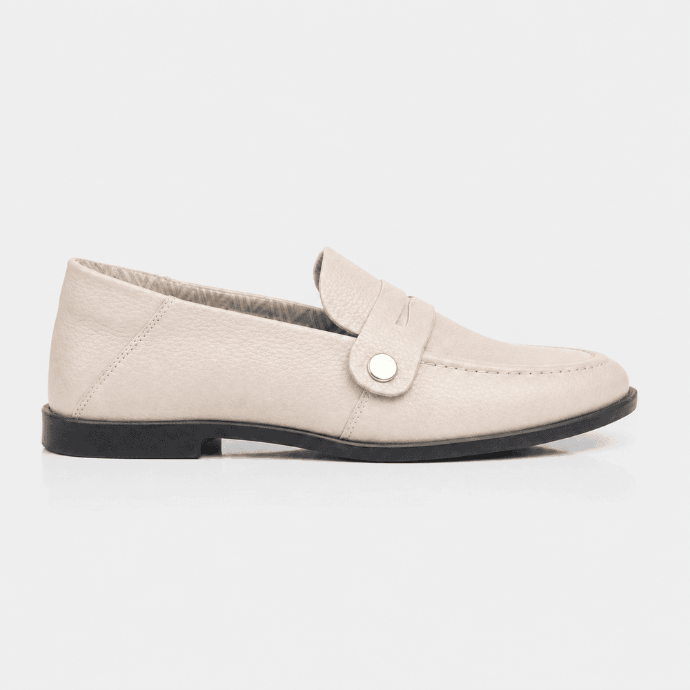 Mocassim Feminino Vittal Mara em Couro Legítimo OffWhite com 2 Fivelas Removíveis