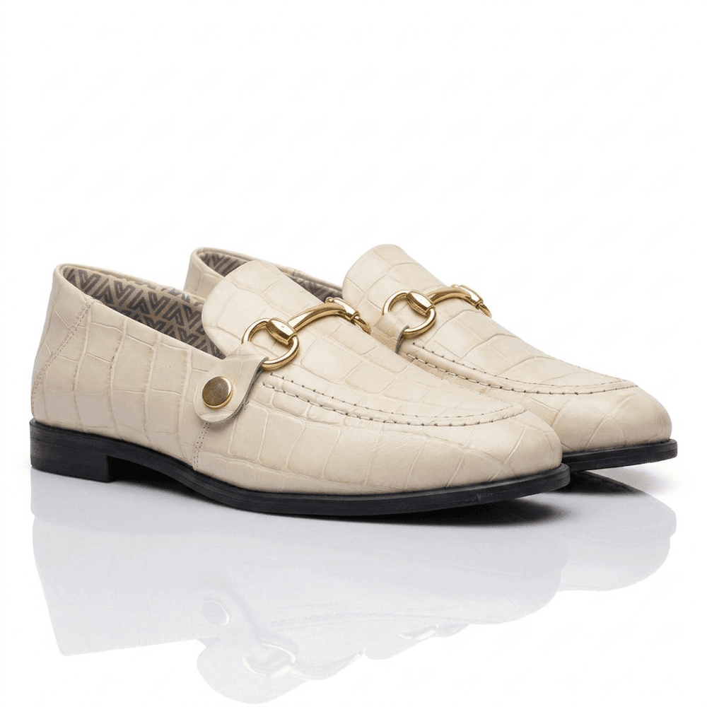 Mocassim Feminino Vittal Mara em Couro Legítimo Croco OffWhite com 2 Fivelas Removíveis
