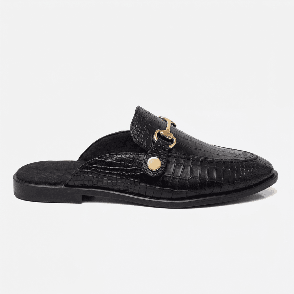 Mule Feminino Vittal Luana em Couro Legítimo Preto Croco com 2 Fivelas Removíveis