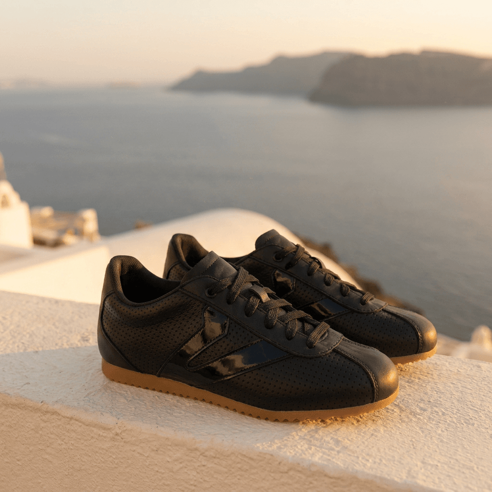 Tênis Feminino Couro Legítimo Naomi Preto Casual Vittal Clássico Retrô