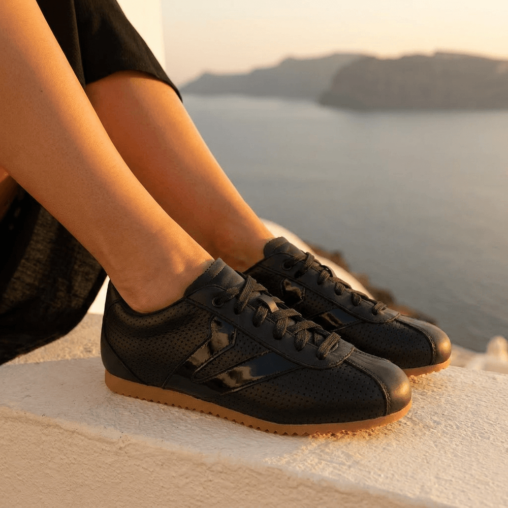 Tênis Feminino Couro Legítimo Naomi Preto Casual Vittal Clássico Retrô