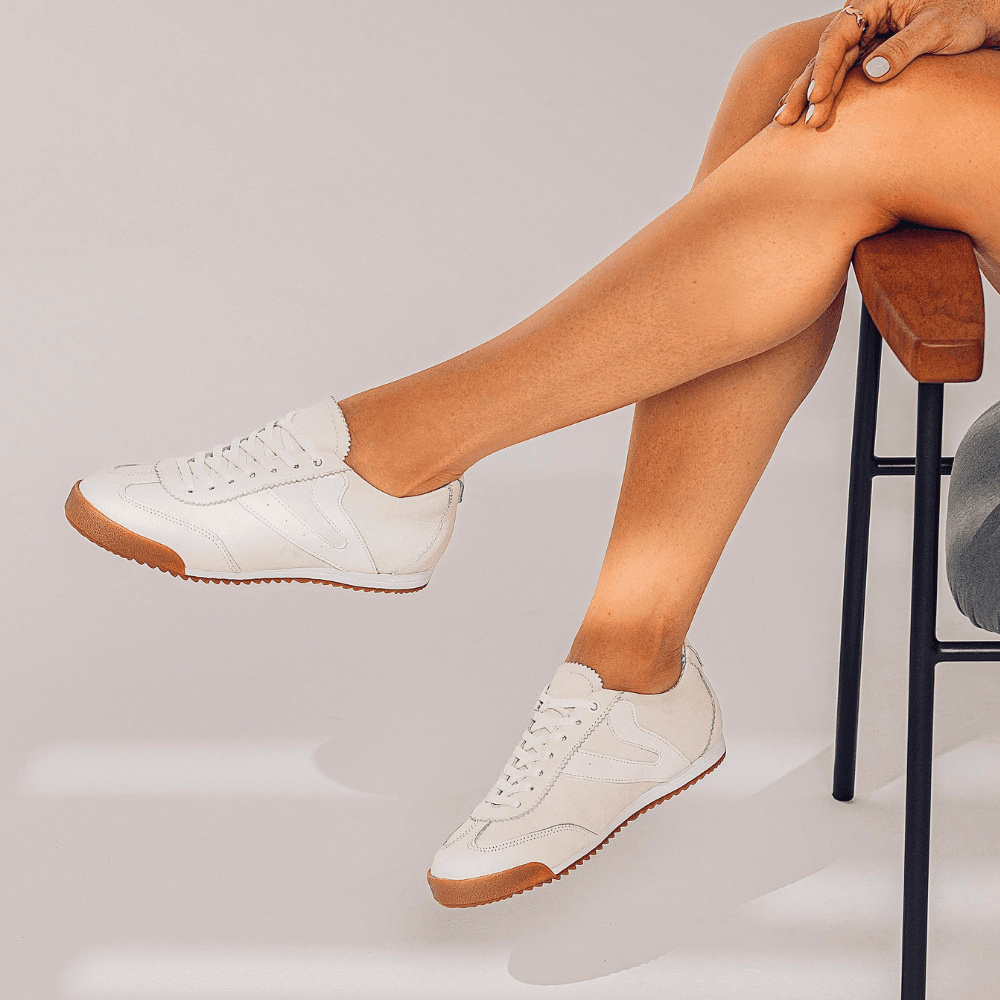 Tênis Feminino Couro Legítimo Naomi Branco Casual Vittal Clássico Retrô