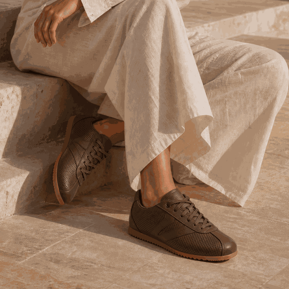 Tênis Feminino Couro Legítimo Naomi Café Casual Vittal Clássico Retrô