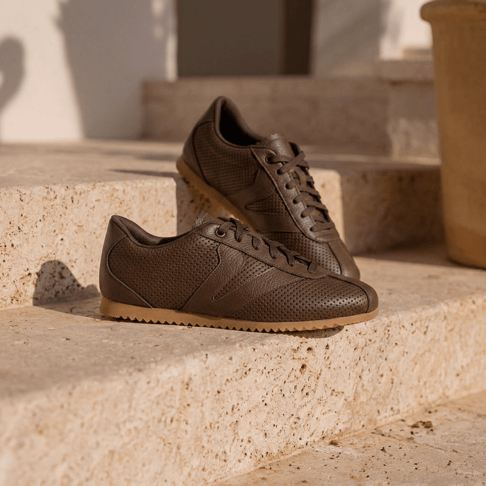 Tênis Feminino Couro Legítimo Naomi Café Casual Vittal Clássico Retrô
