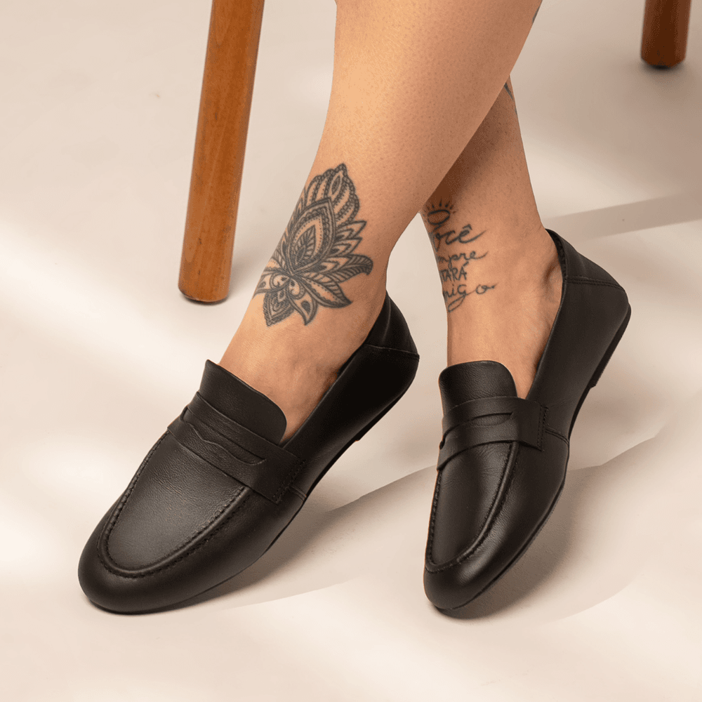 Mocassim Feminino Vittal Danielly em Couro Legítimo Preto Olho de Gato