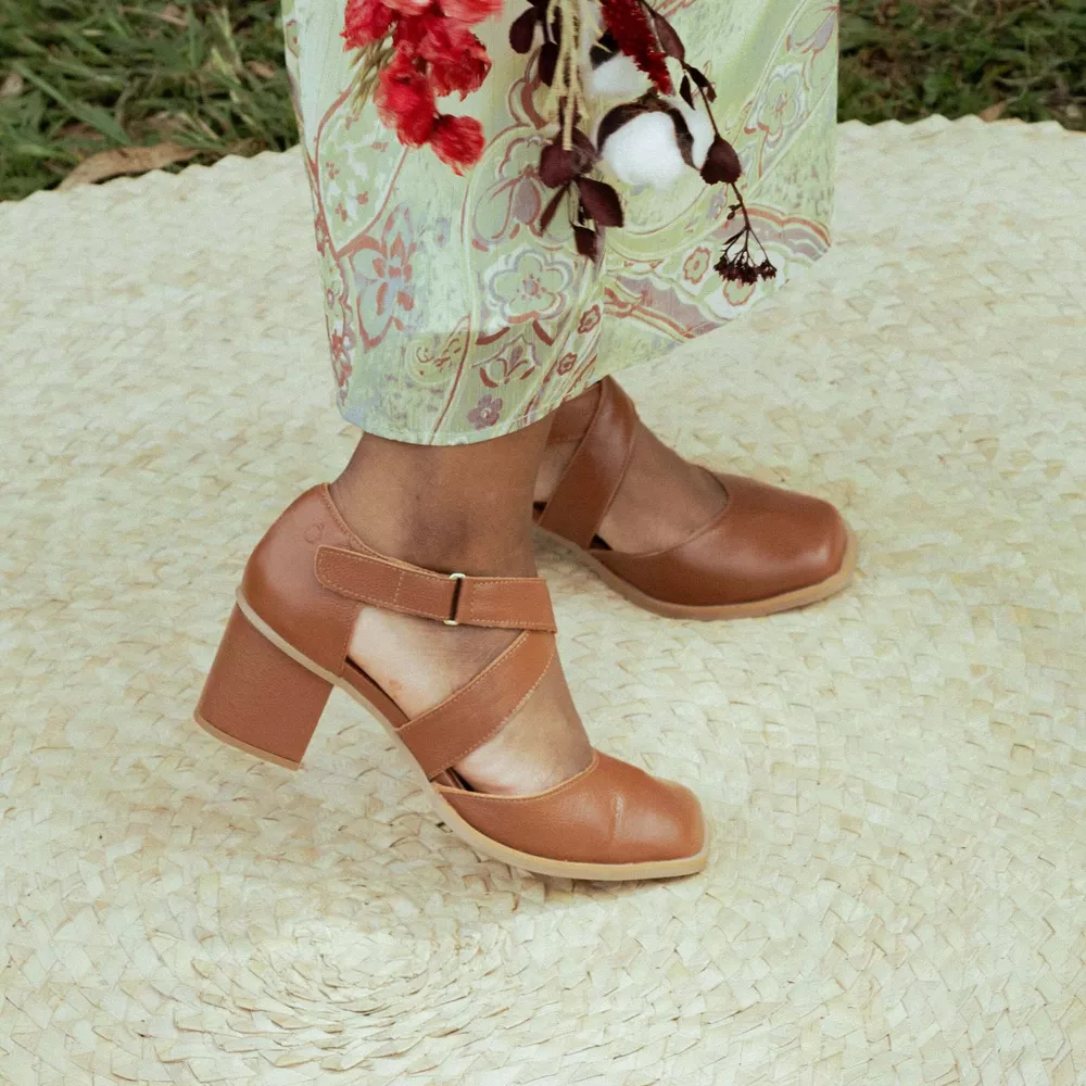 Sapato Boneca Chocolate Salto Grosso e Conforto | Sapato Retrô