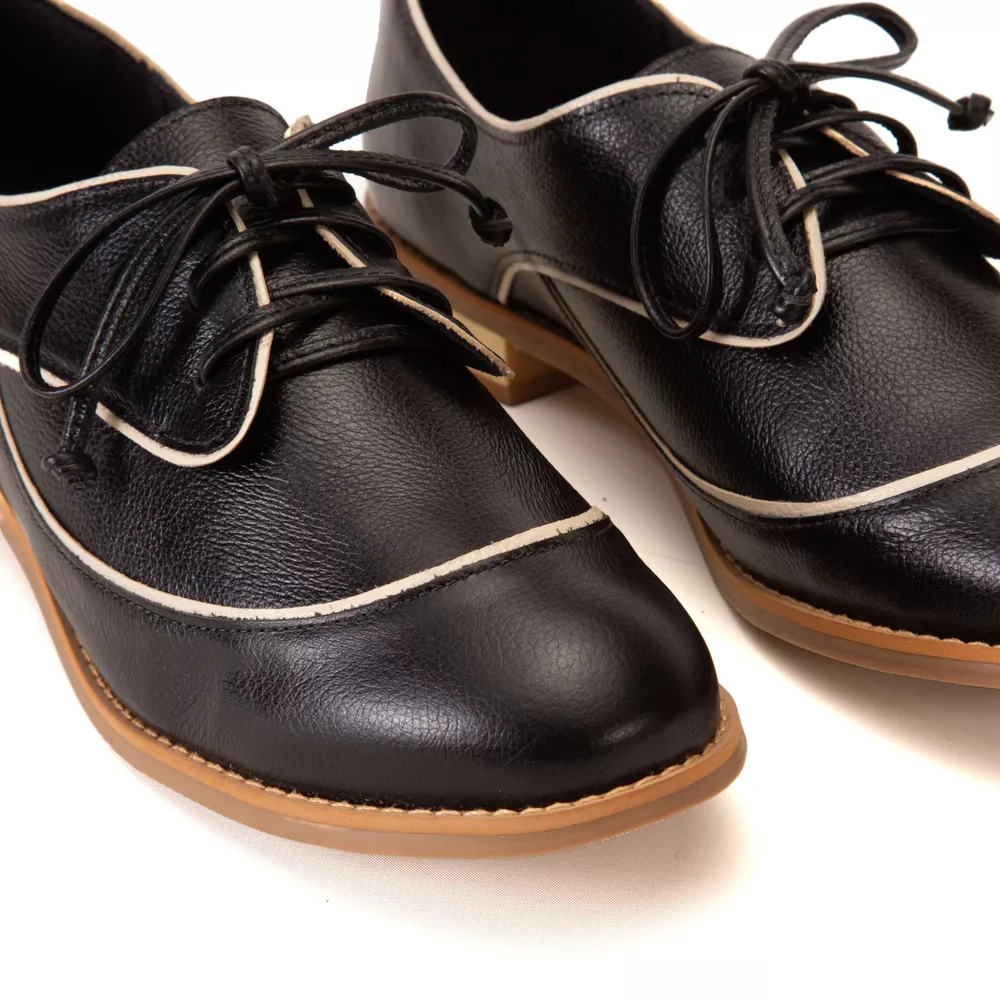 Sapato Oxford - Preto e Off White - HÍSTORIA