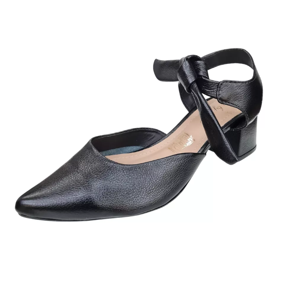 chanel bico fino em couro preto