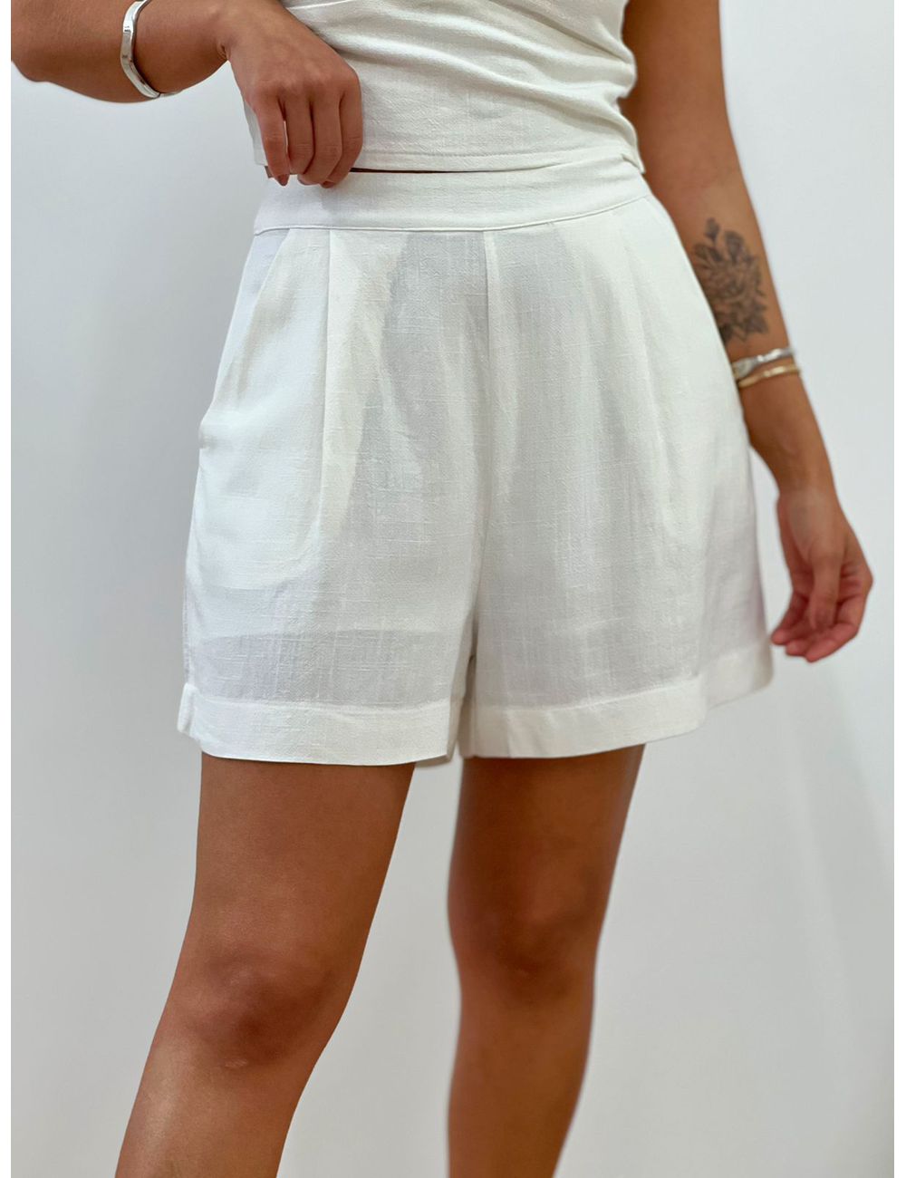 Shorts Nicole Branco