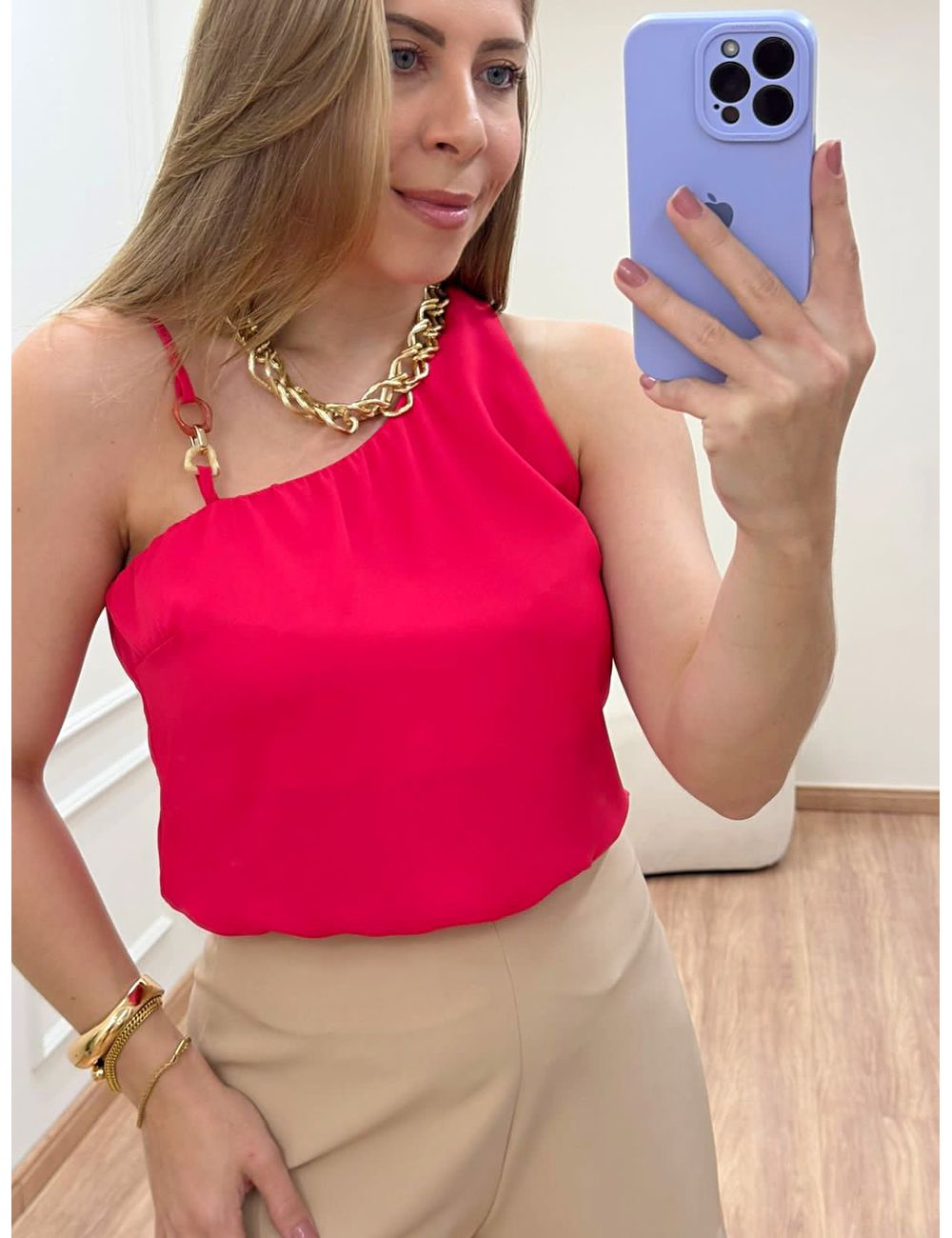 Regata Nadia Vermelha