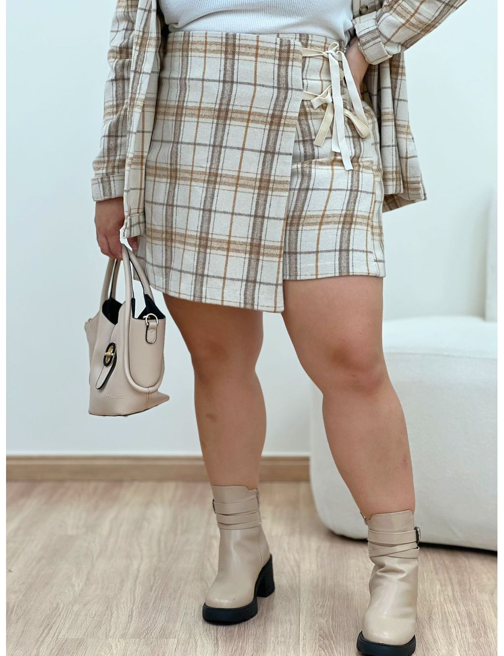 Shorts Saia Flanelada Xadrez - Bege - Ana G Store