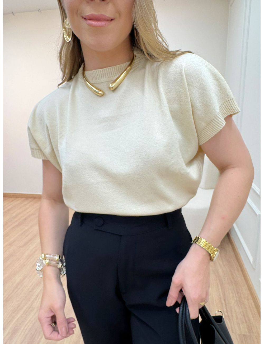 Blusa Malu Gola Redonda Areia - Ana G Store