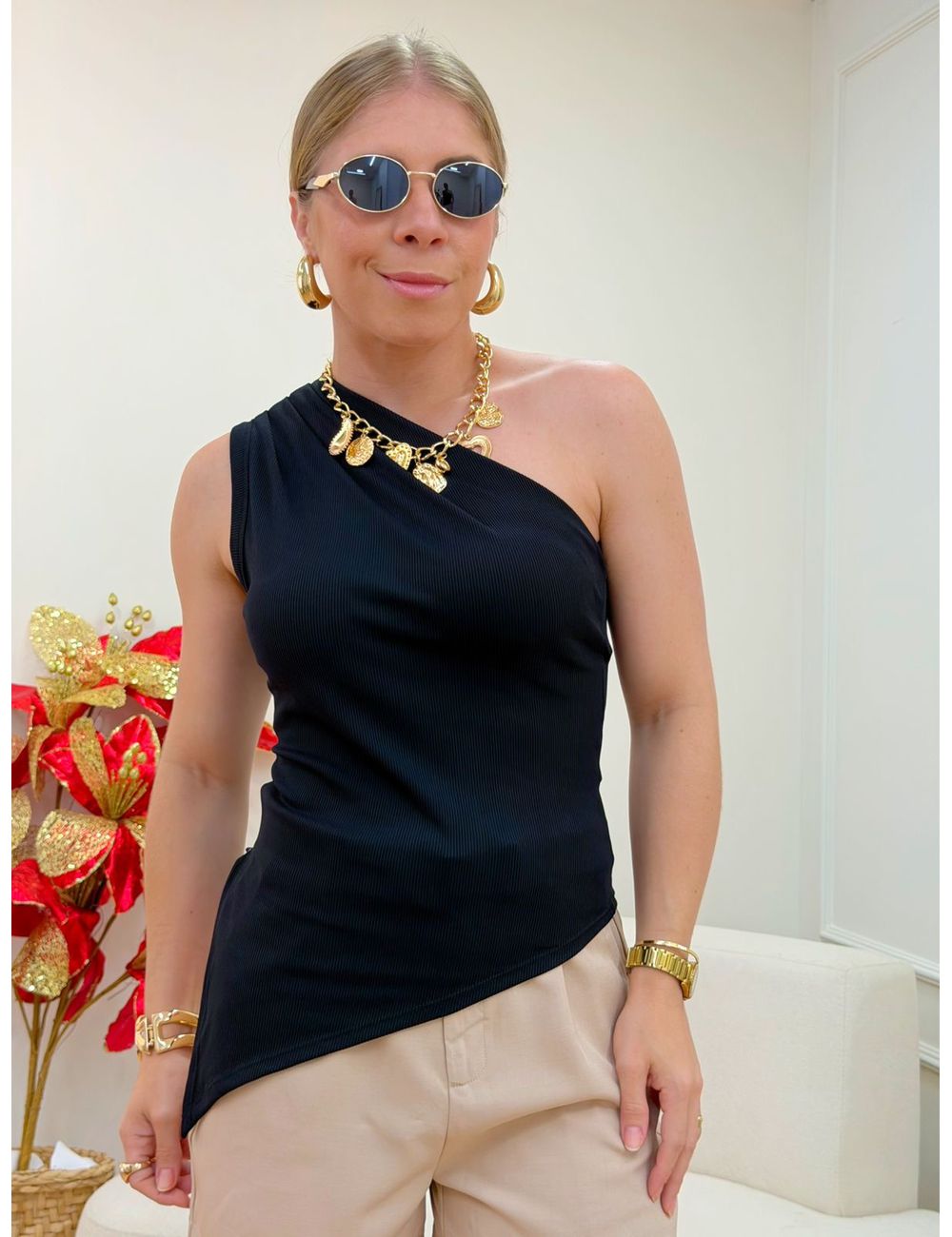 Blusa Assimétrica Preta - Ana G Store