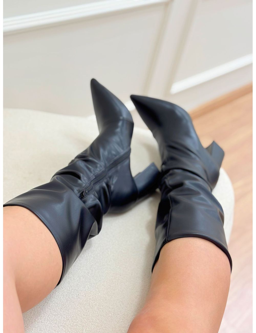 Bota Slouchy Preta - Ana G Store