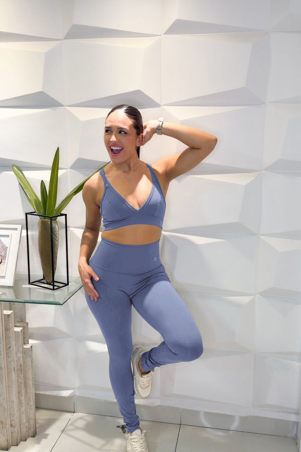 Top Emana Adriana
