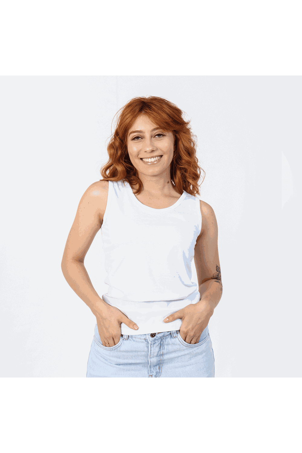 Regata Feminina Básica Branca
