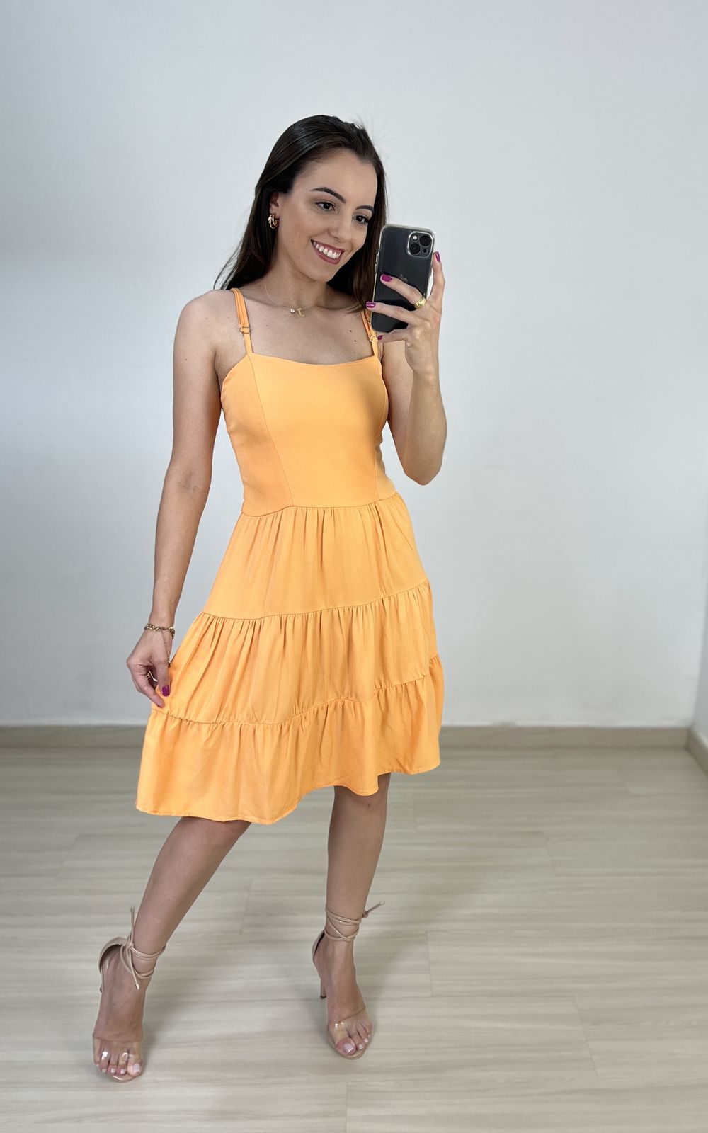 Vestido curto feminino