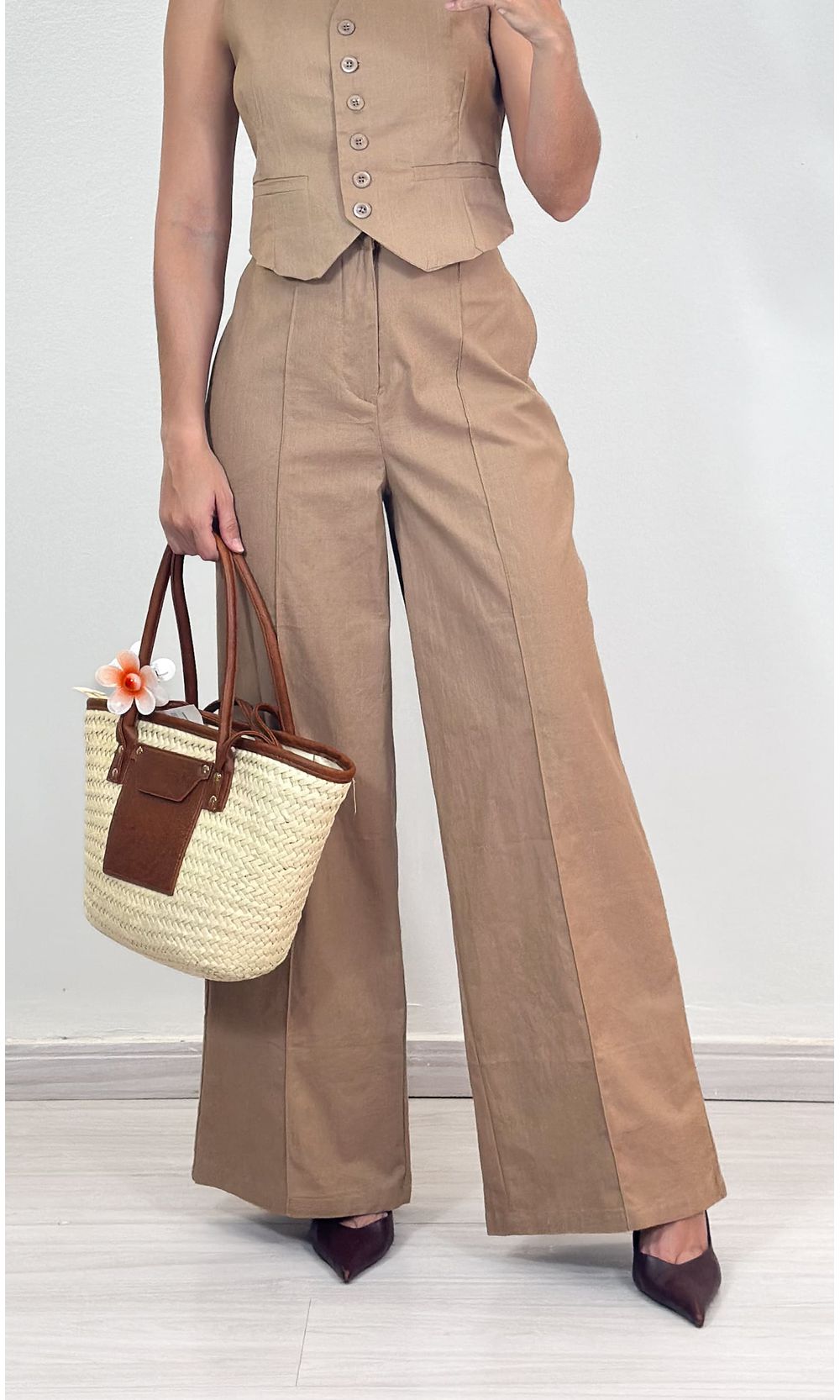 Colete Em Modelagem Tradicional Com Bolsos Falsos E 6 Botoes Chocolate Jack Modas Moda Feminina e Acessorios