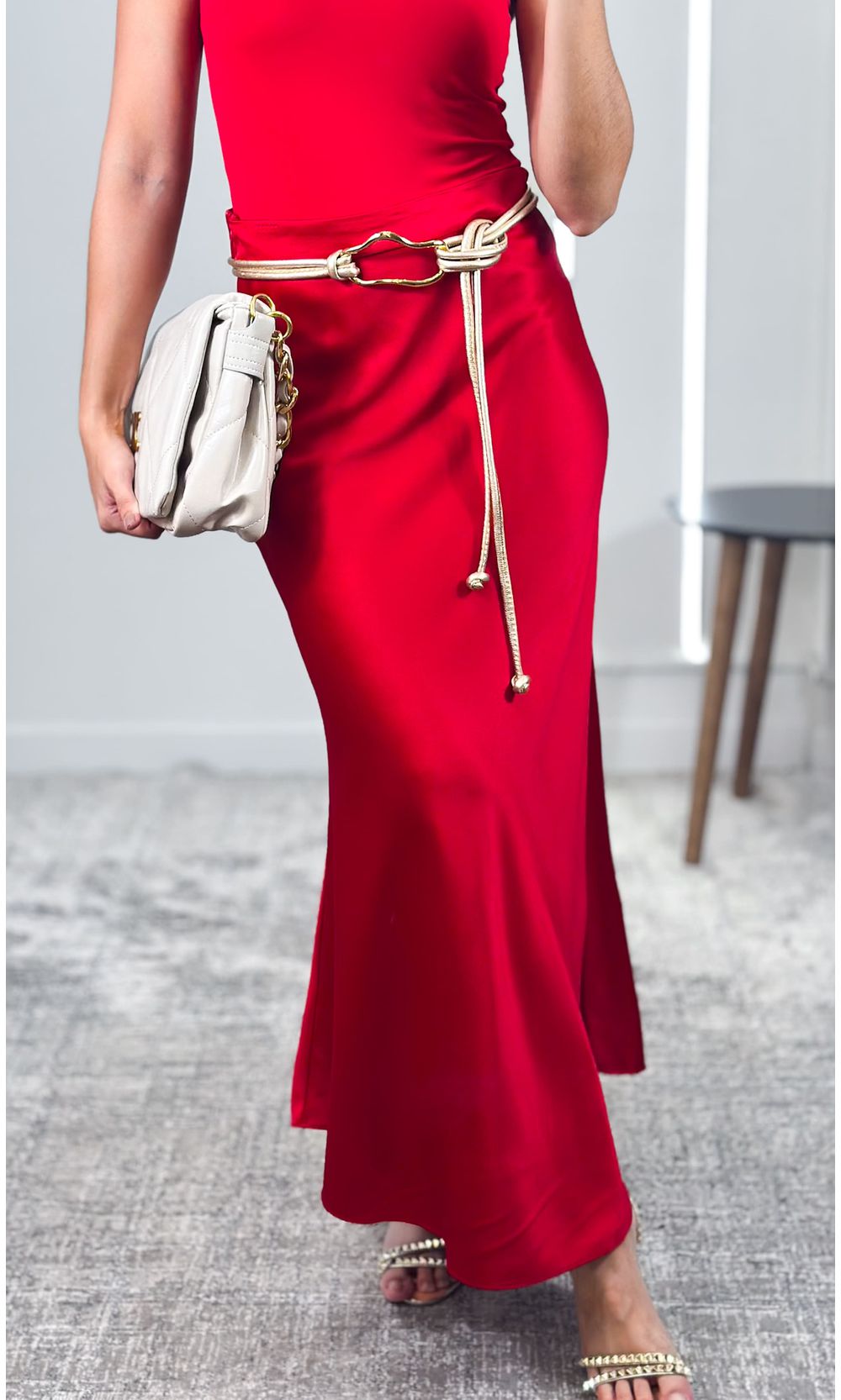 Saia Midi Sereia Acetinada com Elástico e Zíper no... - Jack Modas, Moda Feminina e Acessórios 