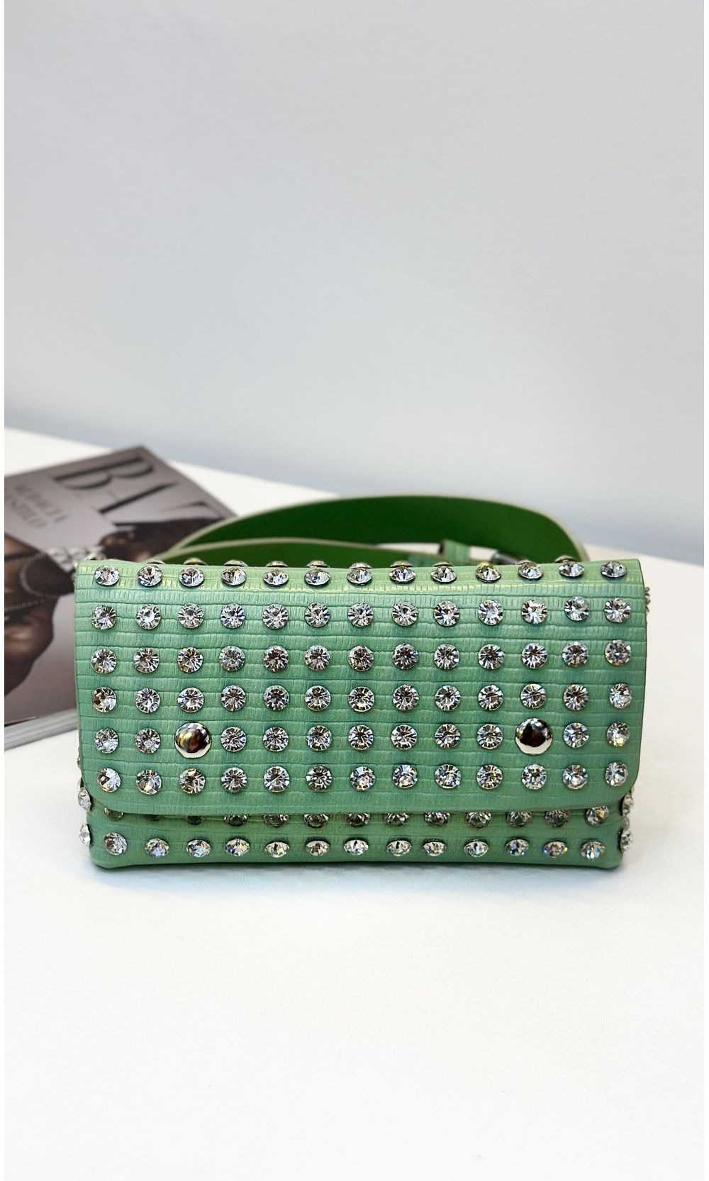Bolsa Clutch Em Couro Sintetico Com Taxas Brilhantes Verde Menta Jack Modas Moda Feminina e Acessorios