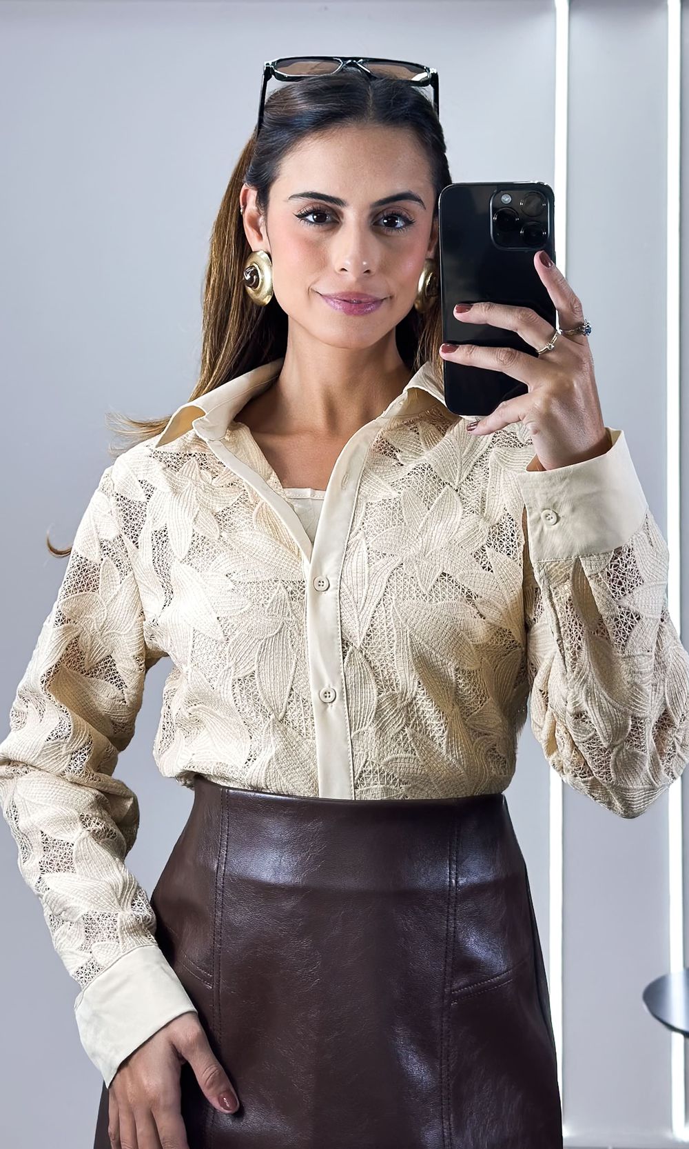 Camisa Guipir Folhagem com Gola - Bege - Jack Modas, Moda Feminina e Acessórios 