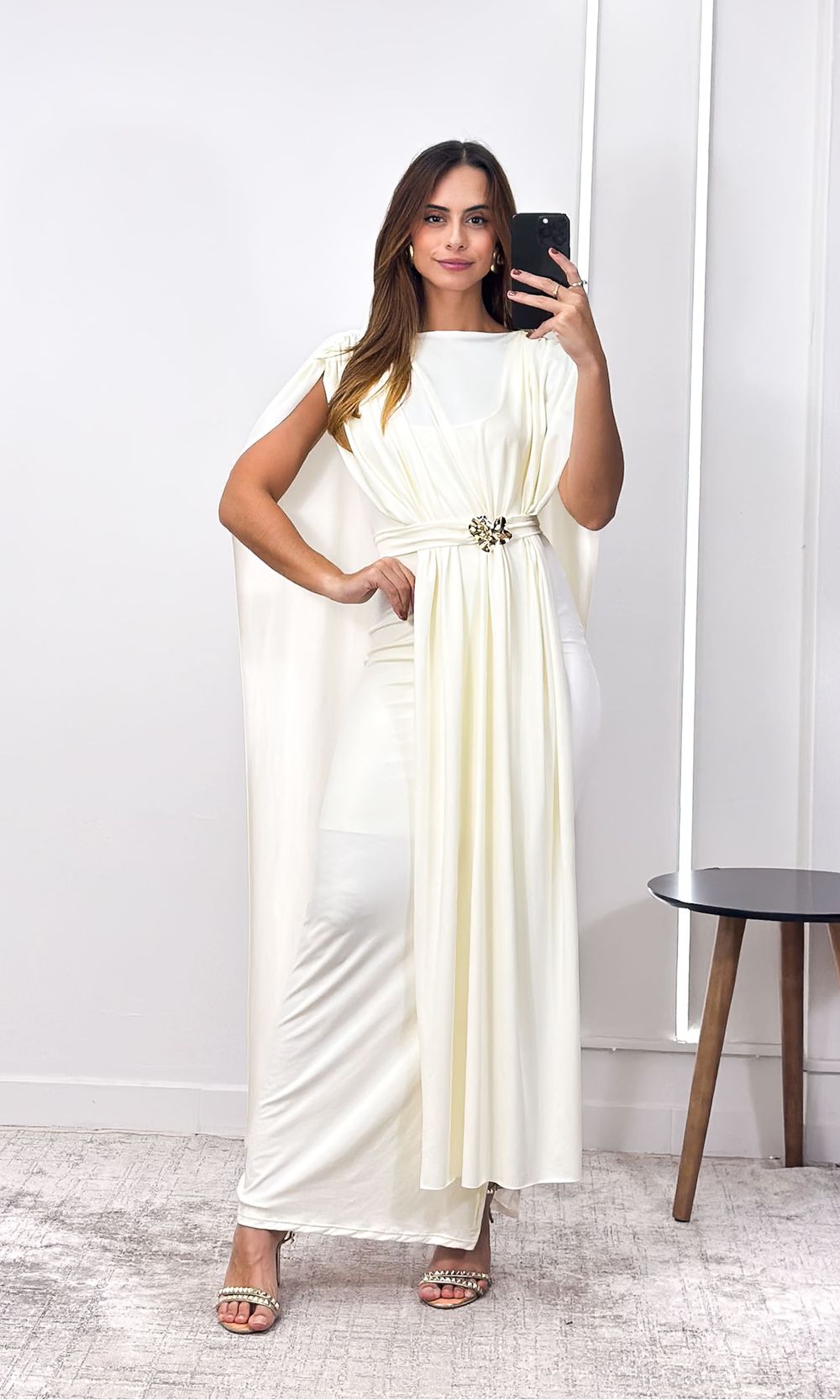 Vestido Capa Poliamida com Cinto Fivela - Off - Jack Modas, Moda Feminina e Acessórios 