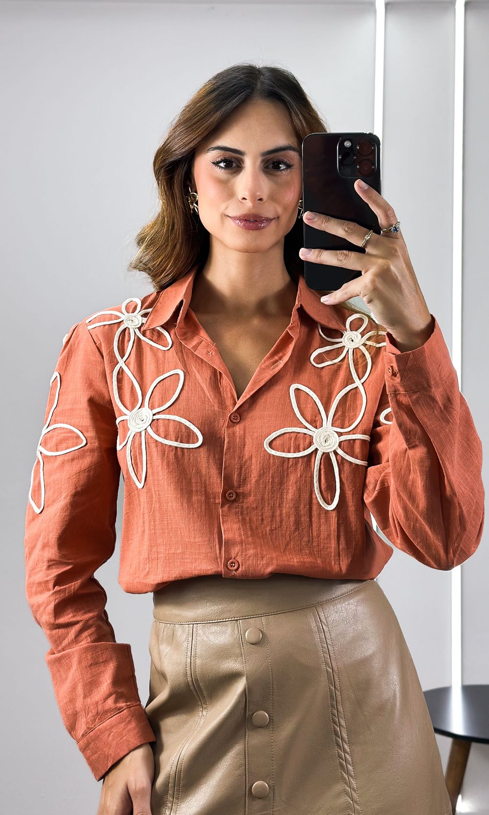 Camisa Viscose Bordado Floral - Salmão