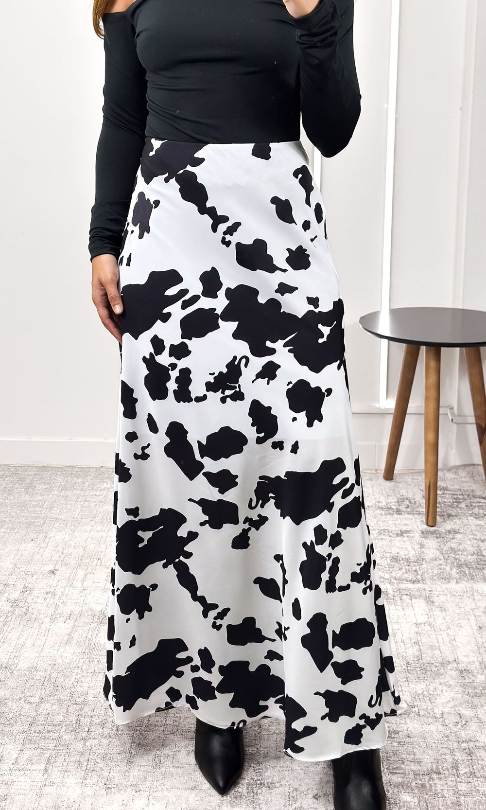 Saia Longa Evasê Cow Print - Branco/Preto - Jack Modas, Moda Feminina e Acessórios 