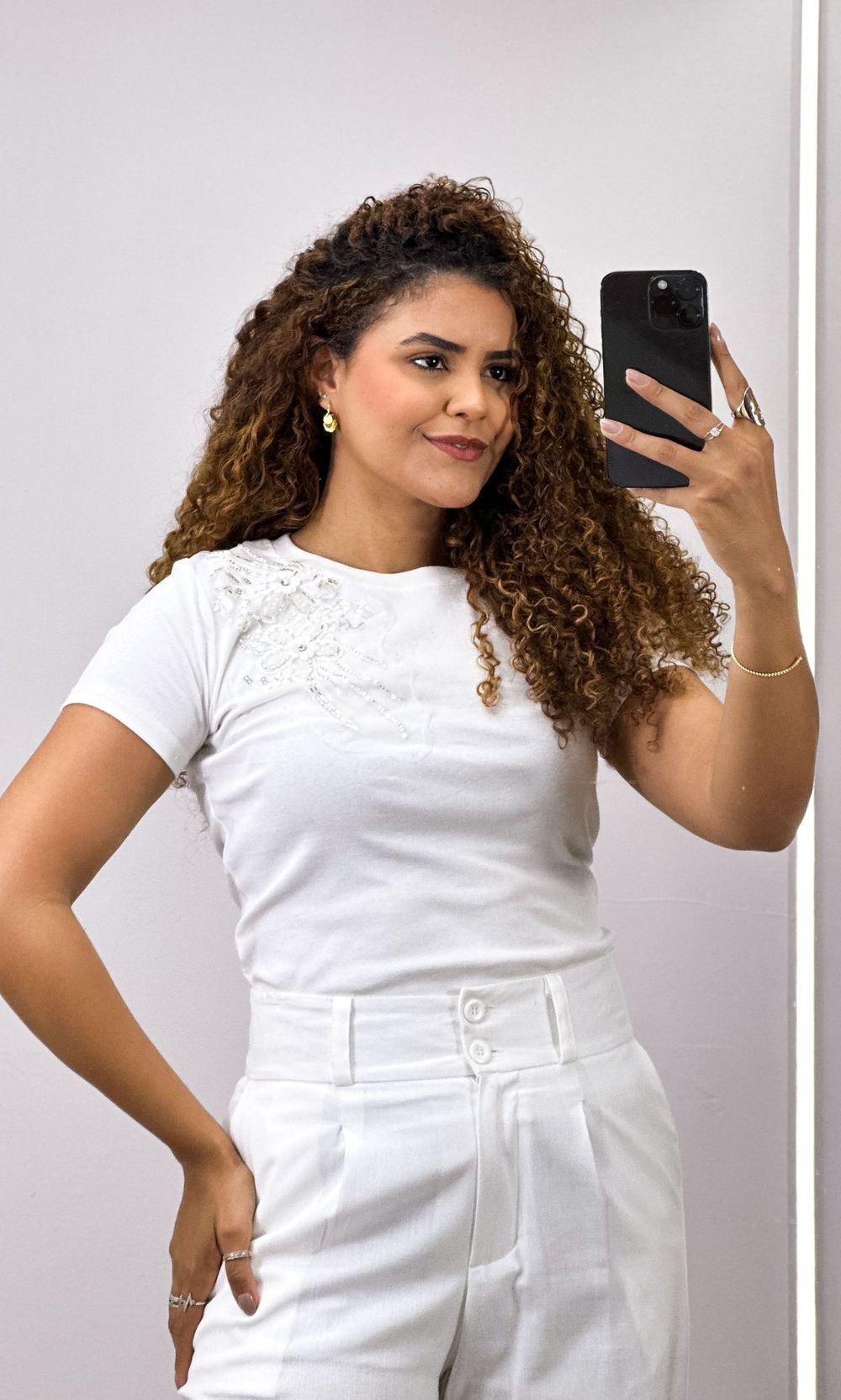 Blusa Malha Bordado Flor Pedraria - Branco - Jack Modas, Moda Feminina e Acessórios 