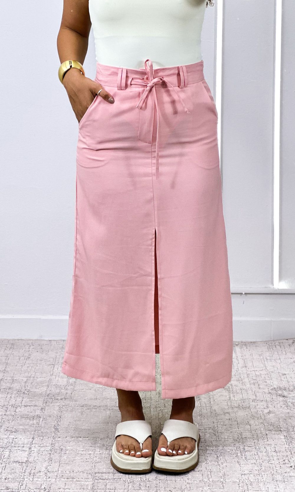 Saia Reta com Fenda - Rosa Chá - Jack Modas, Moda Feminina e Acessórios 