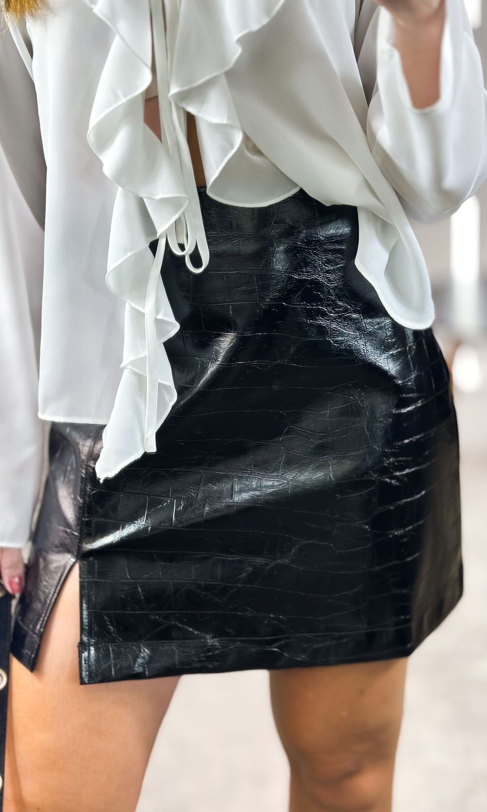 Saia Curta em Courino Texturizado - Preto - Jack Modas, Moda Feminina e Acessórios 