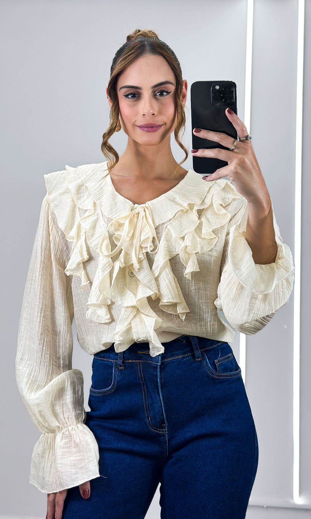 Camisa Crepe com Babados - Bege