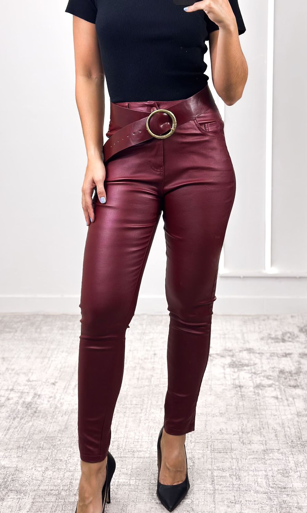 Calça Skinny Resinada - Bordô