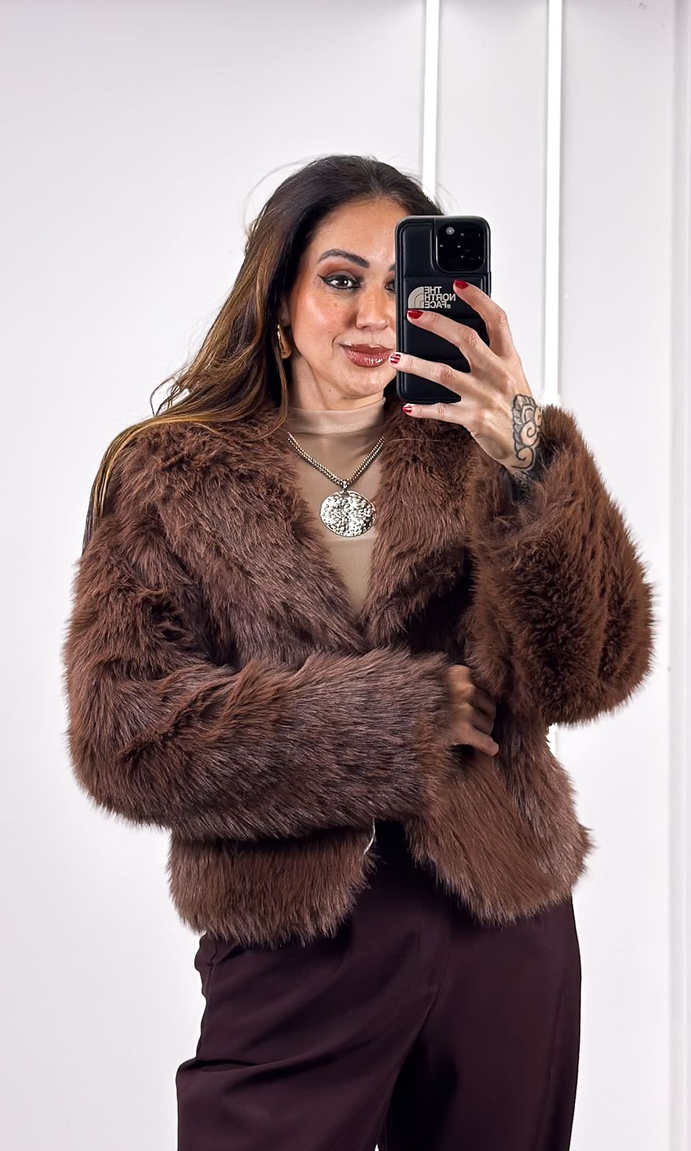 Casaco com Pelos - Marrom - Jack Modas, Moda Feminina e Acessórios 