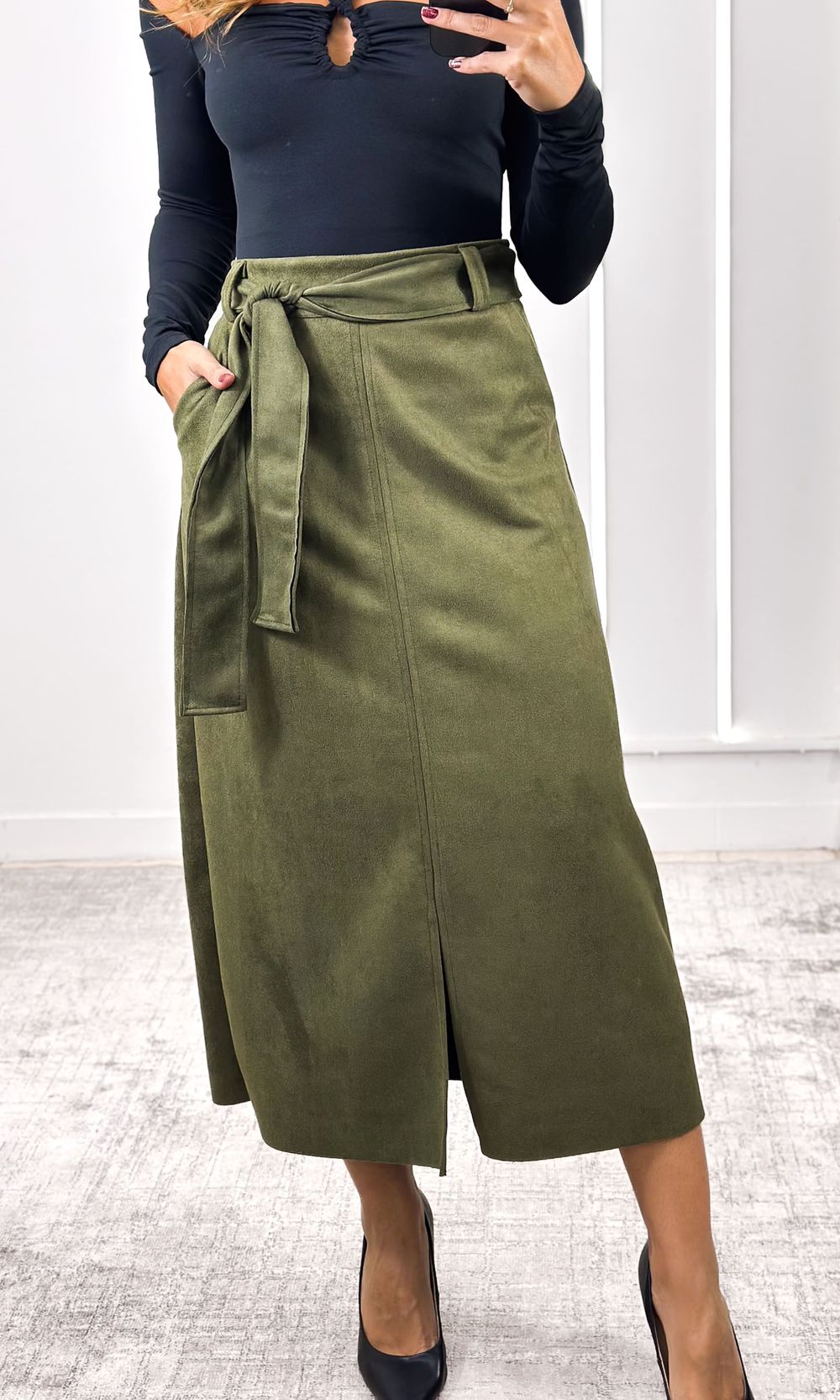 Saia Midi Reta Suede - Verde Militar - Jack Modas, Moda Feminina e Acessórios 