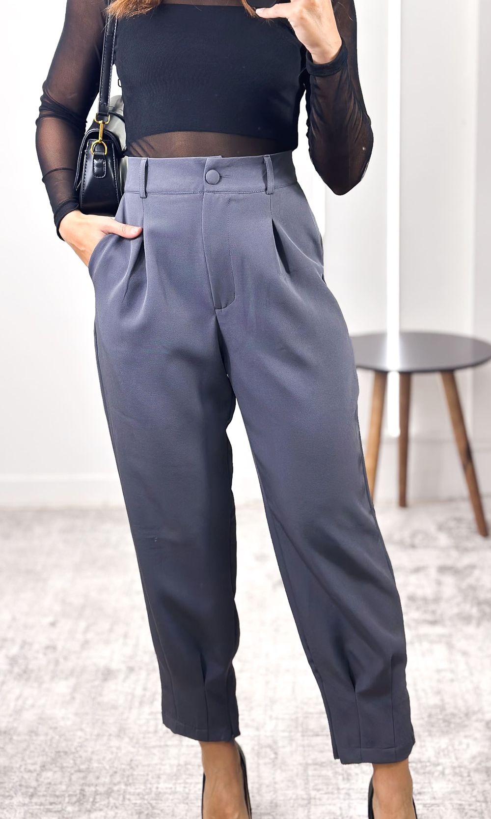 Calça Alfaiataria Cenoura - Cinza - Jack Modas, Moda Feminina e Acessórios 