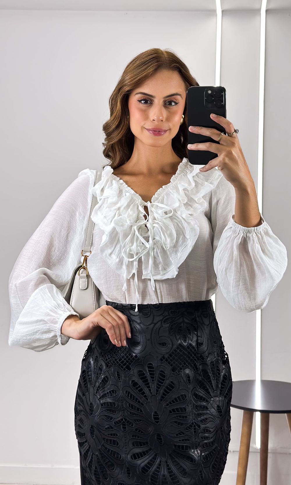Camisa Crepe Gola Babados - Branco - Jack Modas, Moda Feminina e Acessórios 