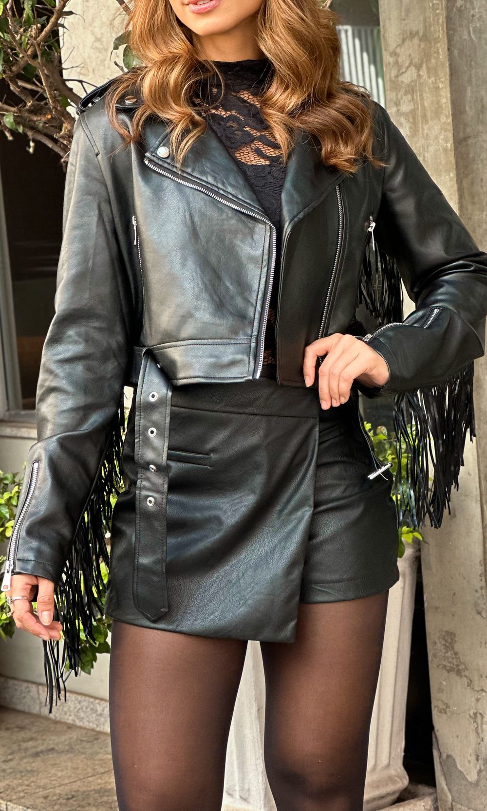 Short Saia Transpassado Courino - Preto