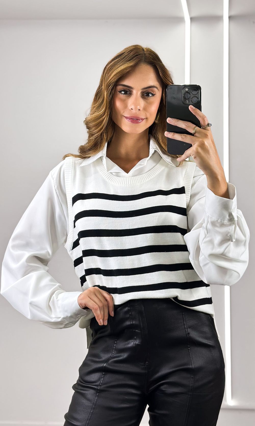 Conjunto Camisa e Colete Listrado - Branco/Preto - Jack Modas, Moda Feminina e Acessórios 