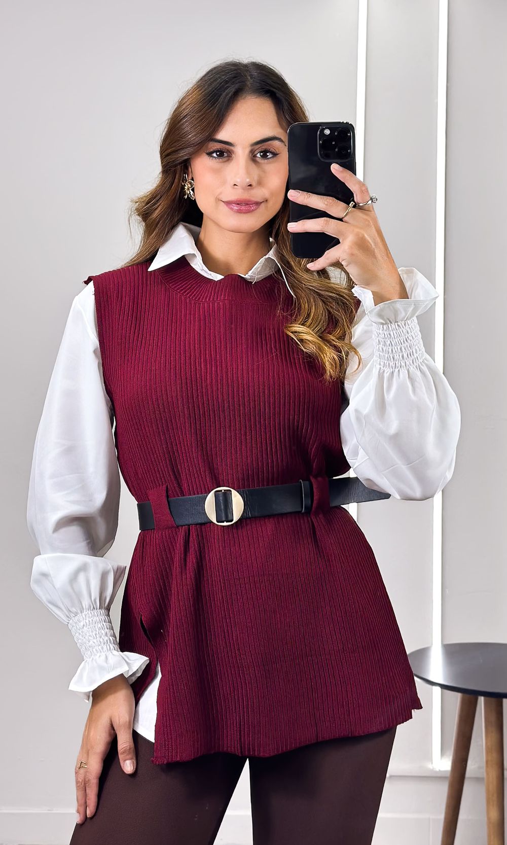 Camisa com Colete Tricô e Cinto - Bordô - Jack Modas, Moda Feminina e Acessórios 