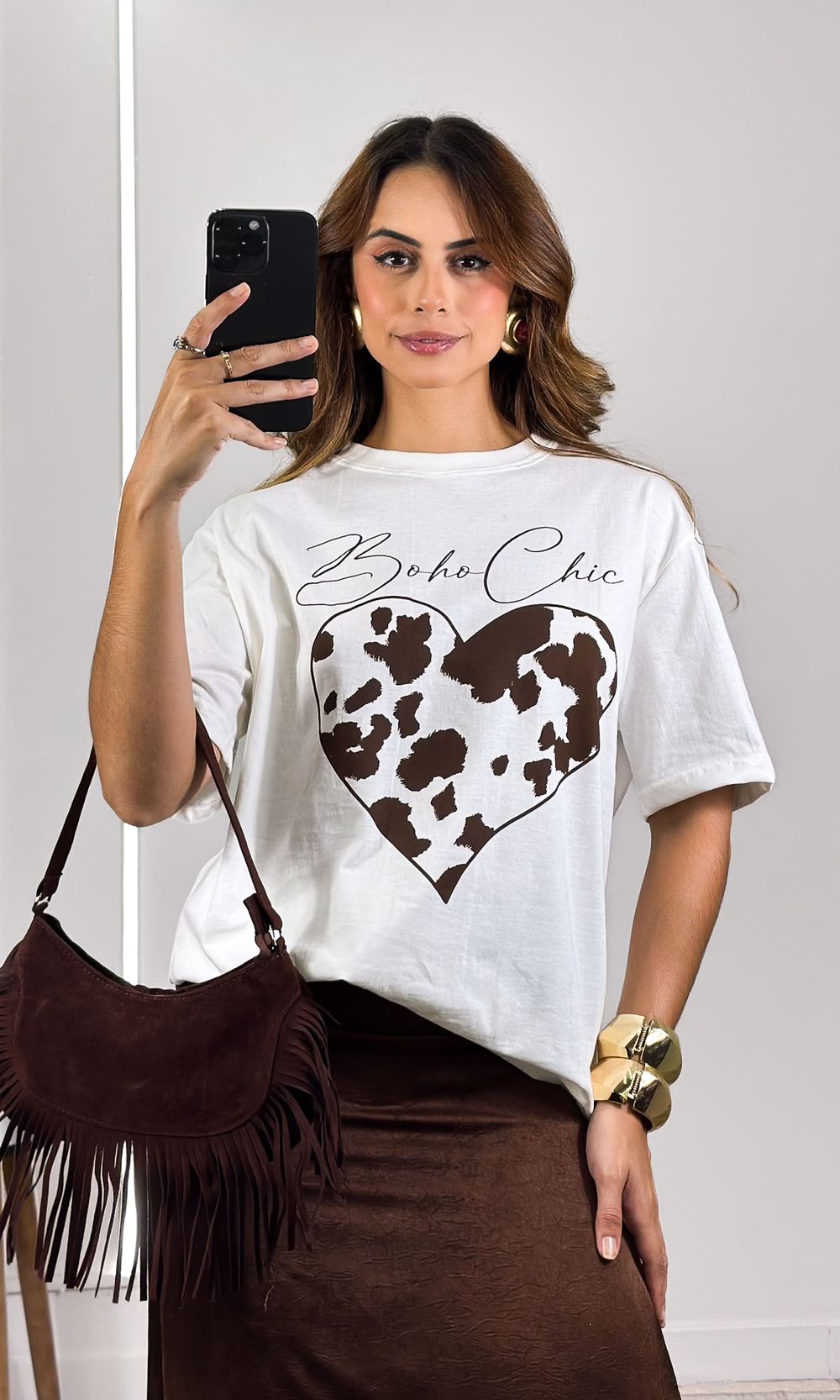 Camiseta Boho Chic Cow Print - Off/Marrom - Jack Modas, Moda Feminina e Acessórios 